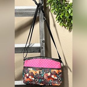 🐢REMOVING LISTING 1/5/26🐢 LILY BLOOM 100%RECYCLED MATERIAL CROSSBODY BAG